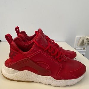 Womens Nike Huaraches